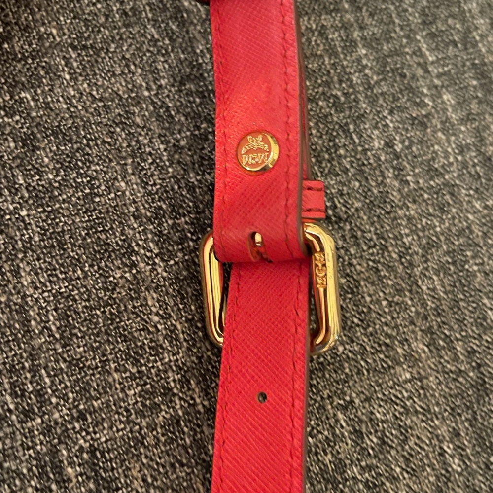 Authentic Large MCM Leather Shoulder/crossbody Bag Red with COA ❤️❤️❤️ - Picture 10 of 14